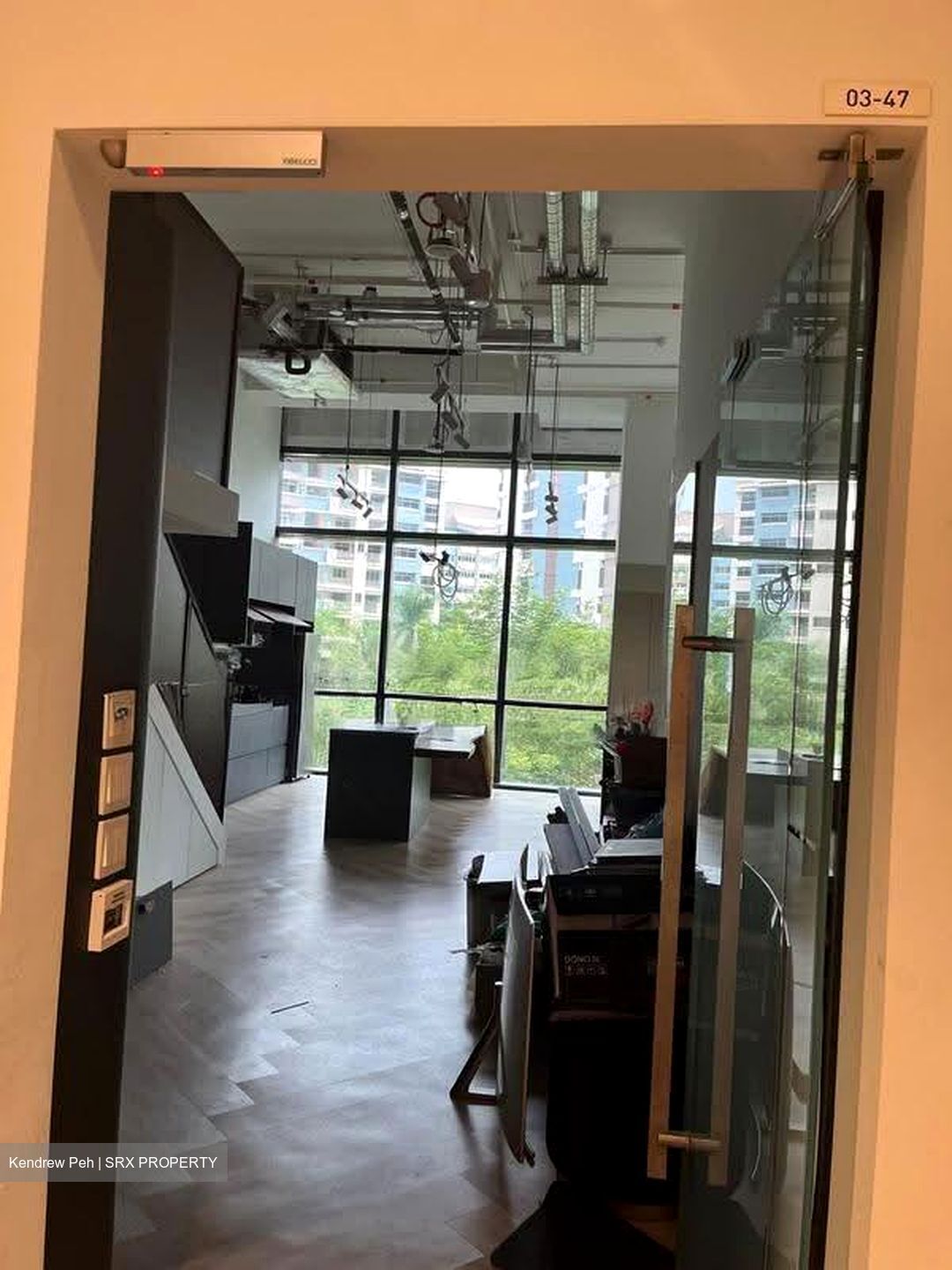 Woods Square (D25), Office #611817811